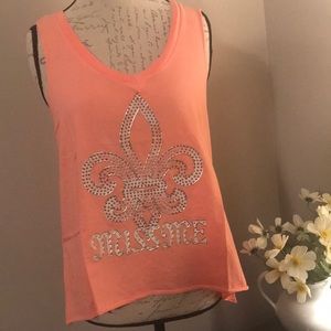 🌸NWOT Miss Me Fleur De Lis Sleeveless Tee🌸